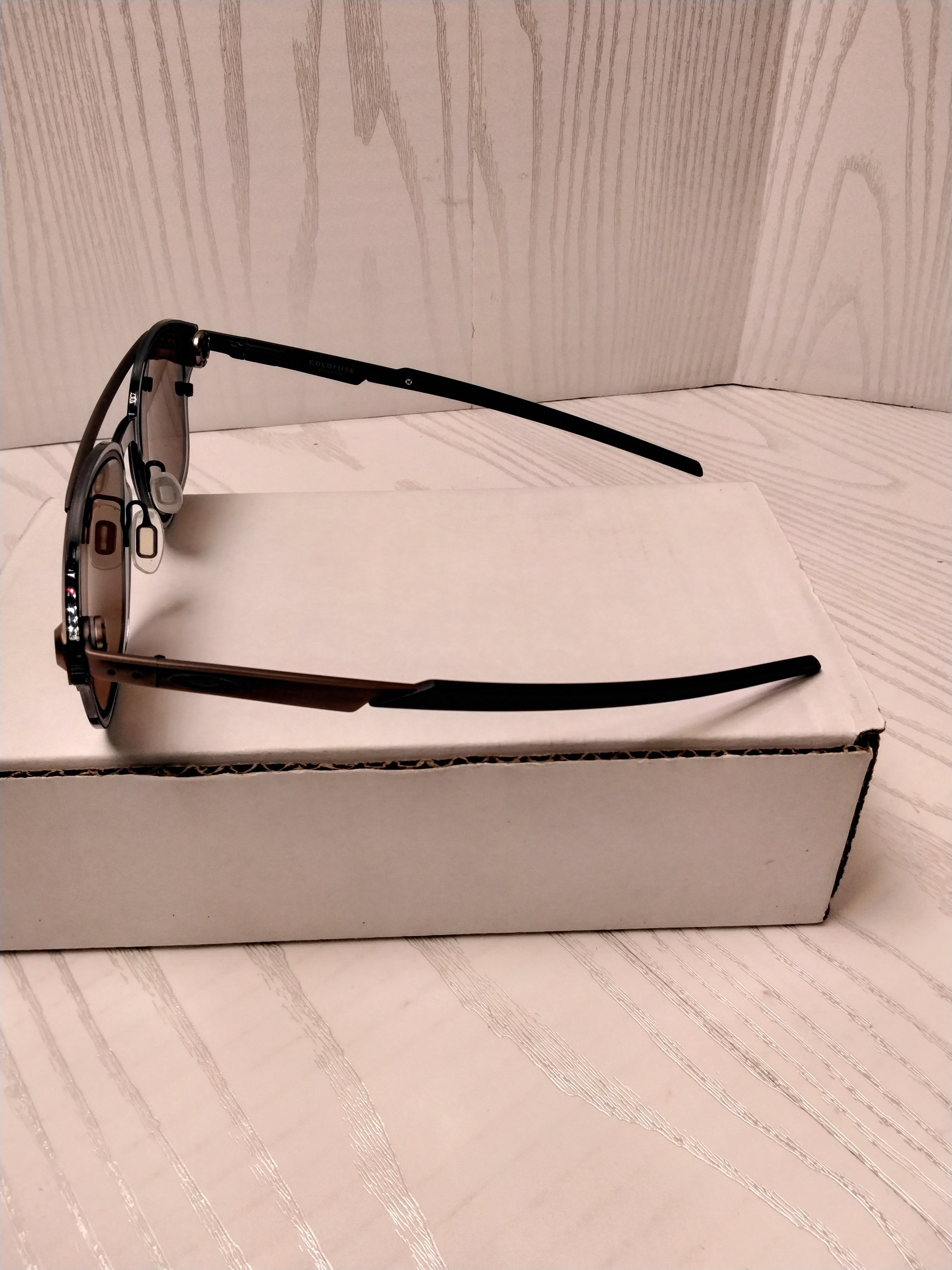 Oakley Men's Oo6042 Coldfuse Titanium Square Sunglasses (7899796111598)